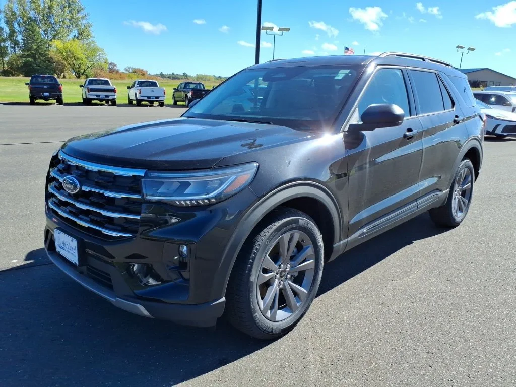 New 2026 Black Ford Active image 3
