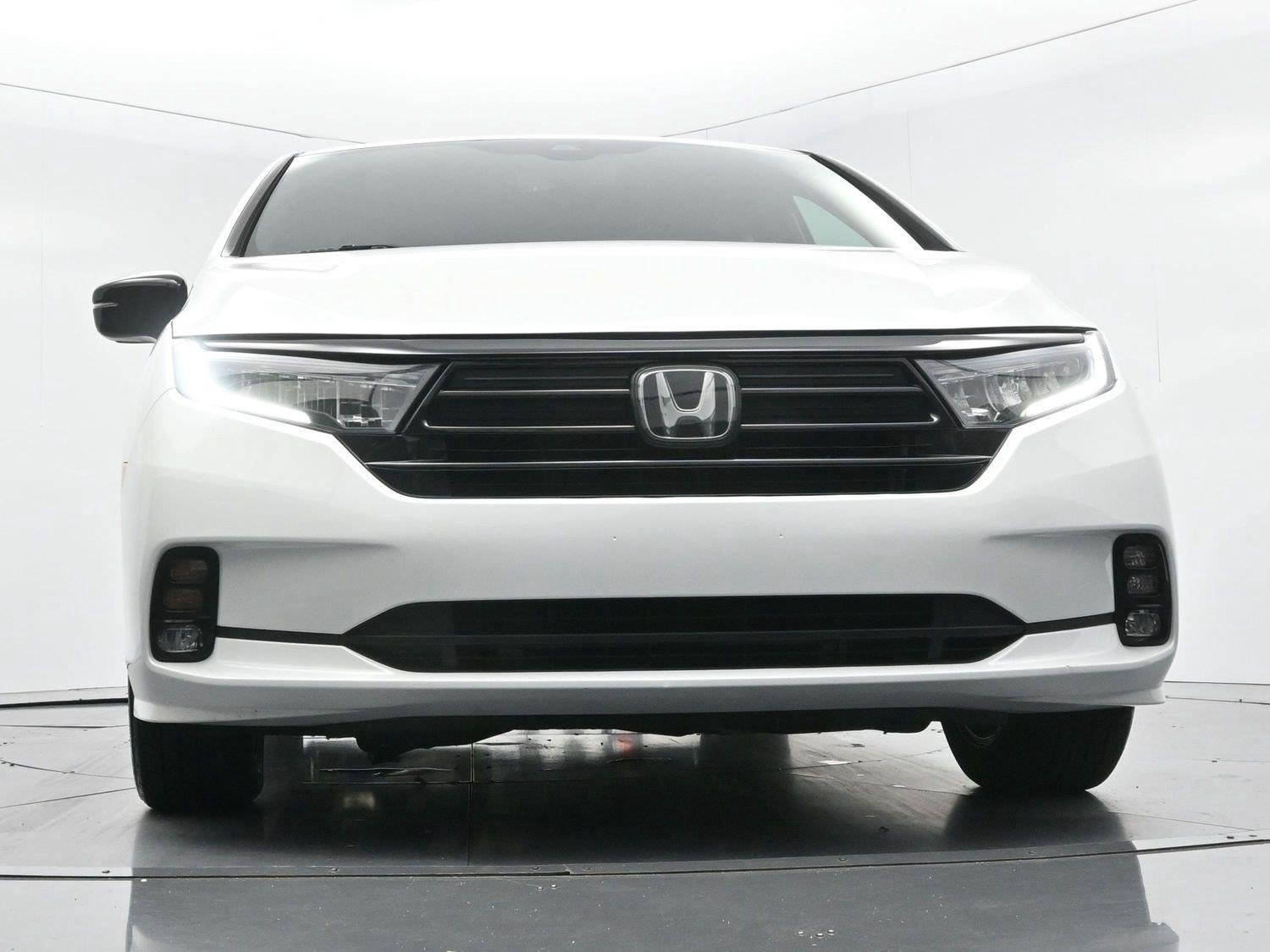 Used 2024 White Honda Sport image 41