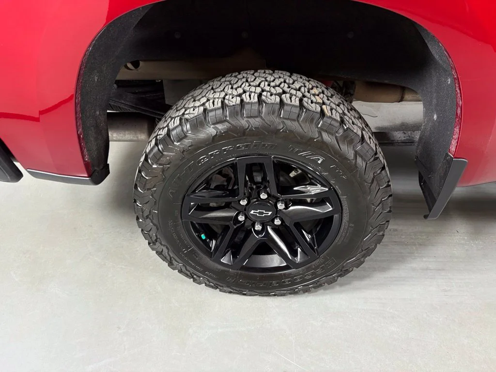 Used 2021 Red Chevrolet LT Trail Boss image 14