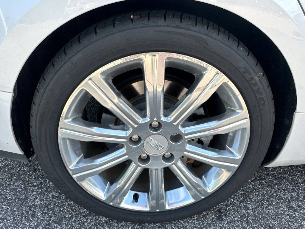 Used 2015 White Cadillac 2.5L Luxury image 5