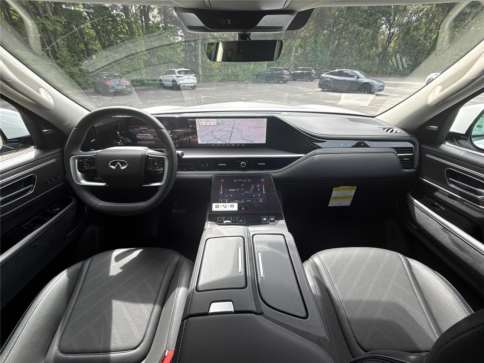 New 2027 RADIANT WHITE INFINITI Luxe 2WD image 13