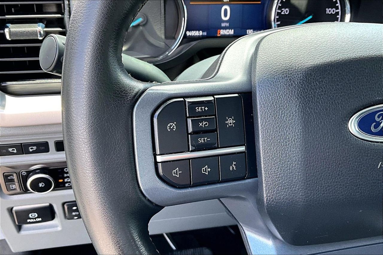 Used 2023 Agate Black Metallic Ford XLT image 14