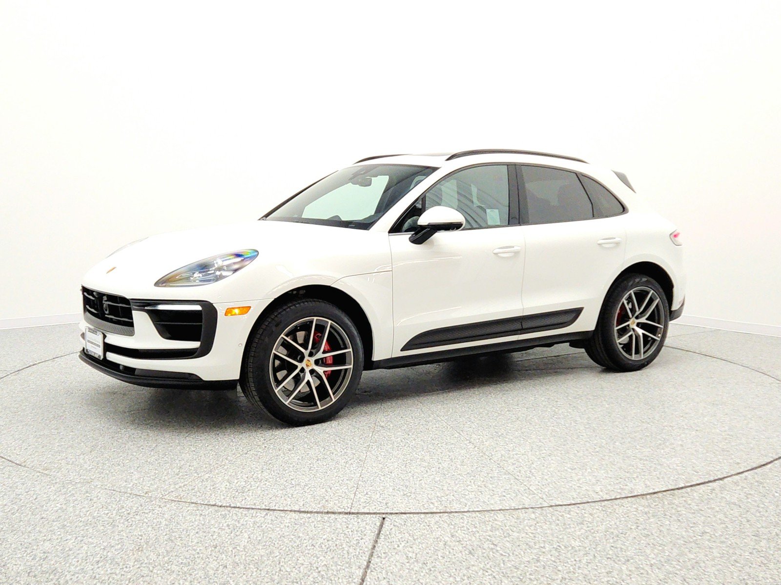 2023 Porsche Macan S's photo
