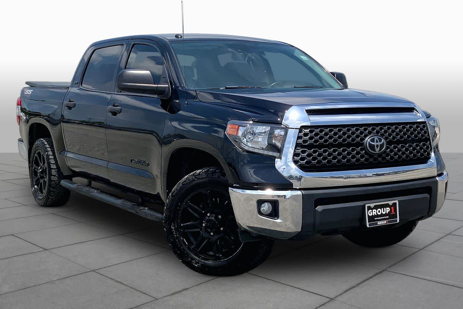 Used 2019 Midnight Black Metallic Toyota SR5 image 3