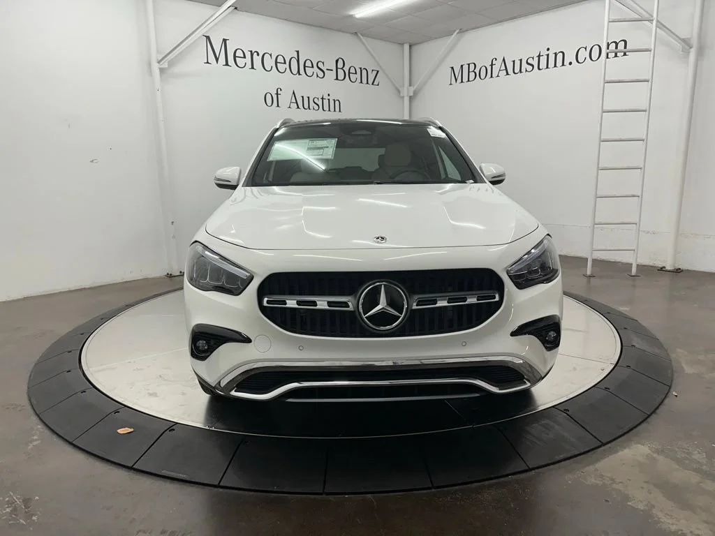 New 2026 White Mercedes-Benz GLA 250 image 2