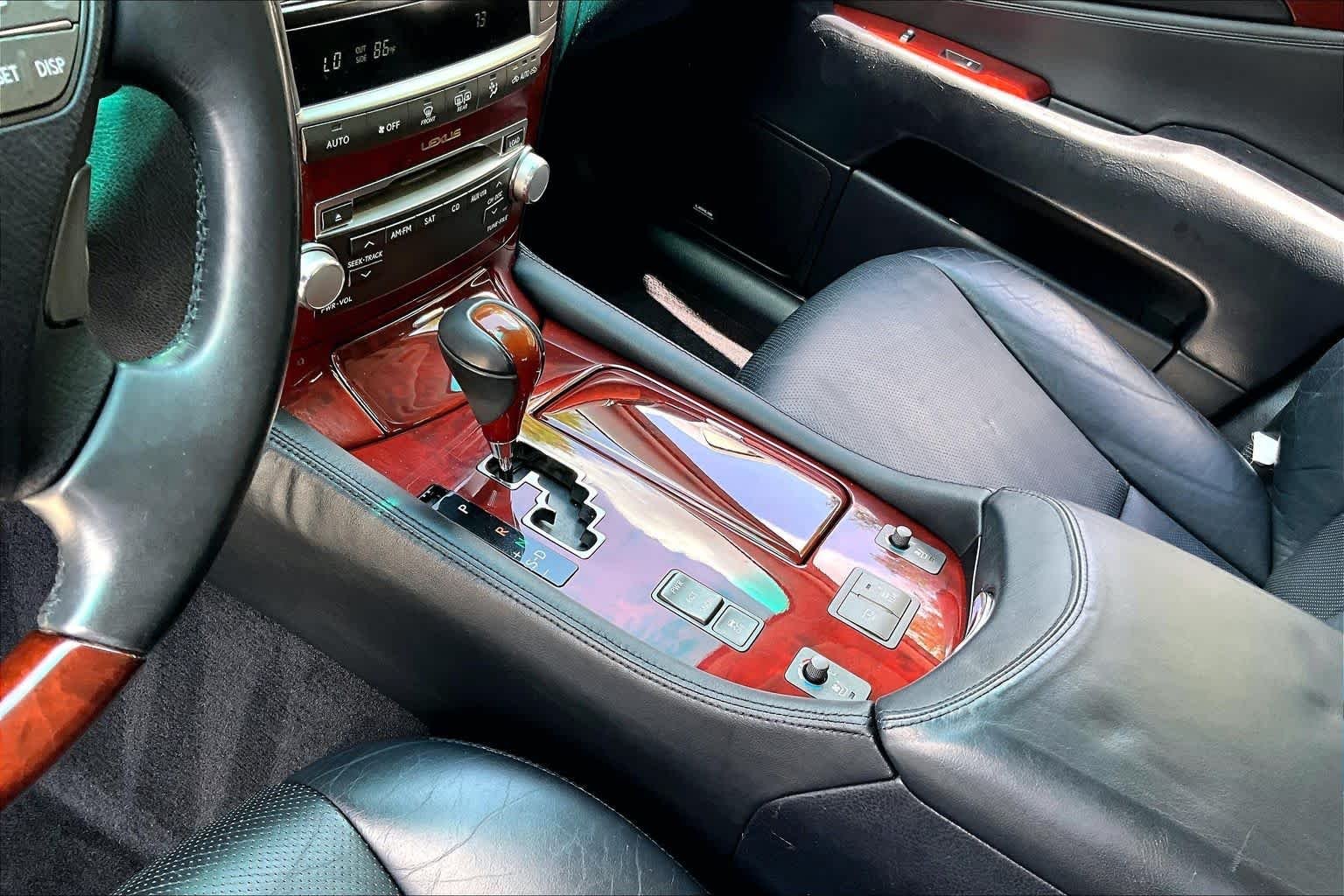 Used 2012 Starfire Pearl Lexus  image 14