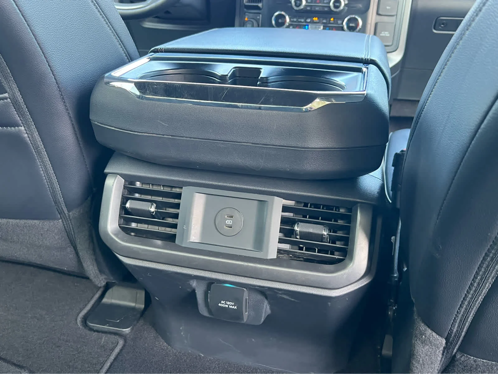 Used 2025 Iconic Silver Metallic Ford LARIAT image 23