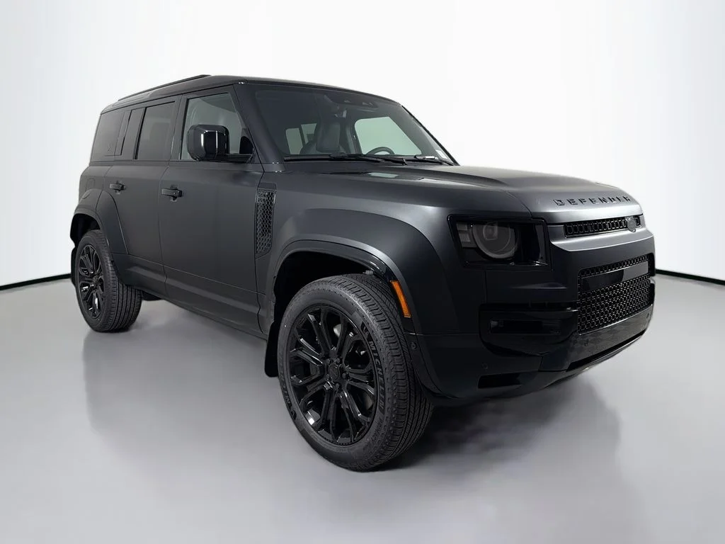New 2026 Narvik Black Land Rover OCTA Black image 3
