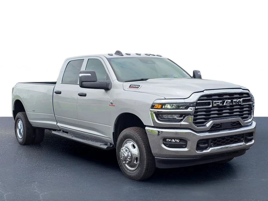 New 2026 Silver-Zynith Exterior Paint RAM Tradesman image 5