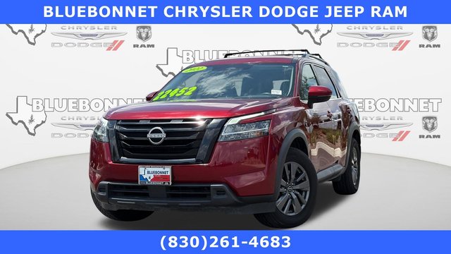 2022 Nissan Pathfinder SV