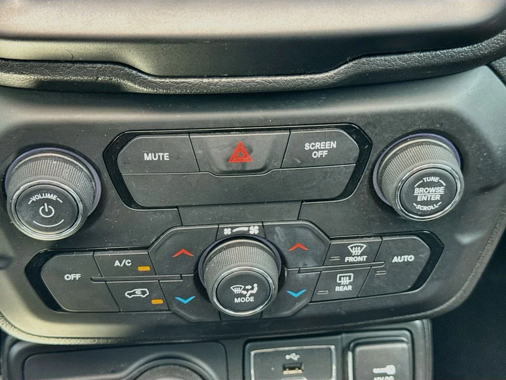 Used 2018 Black Jeep Limited image 17