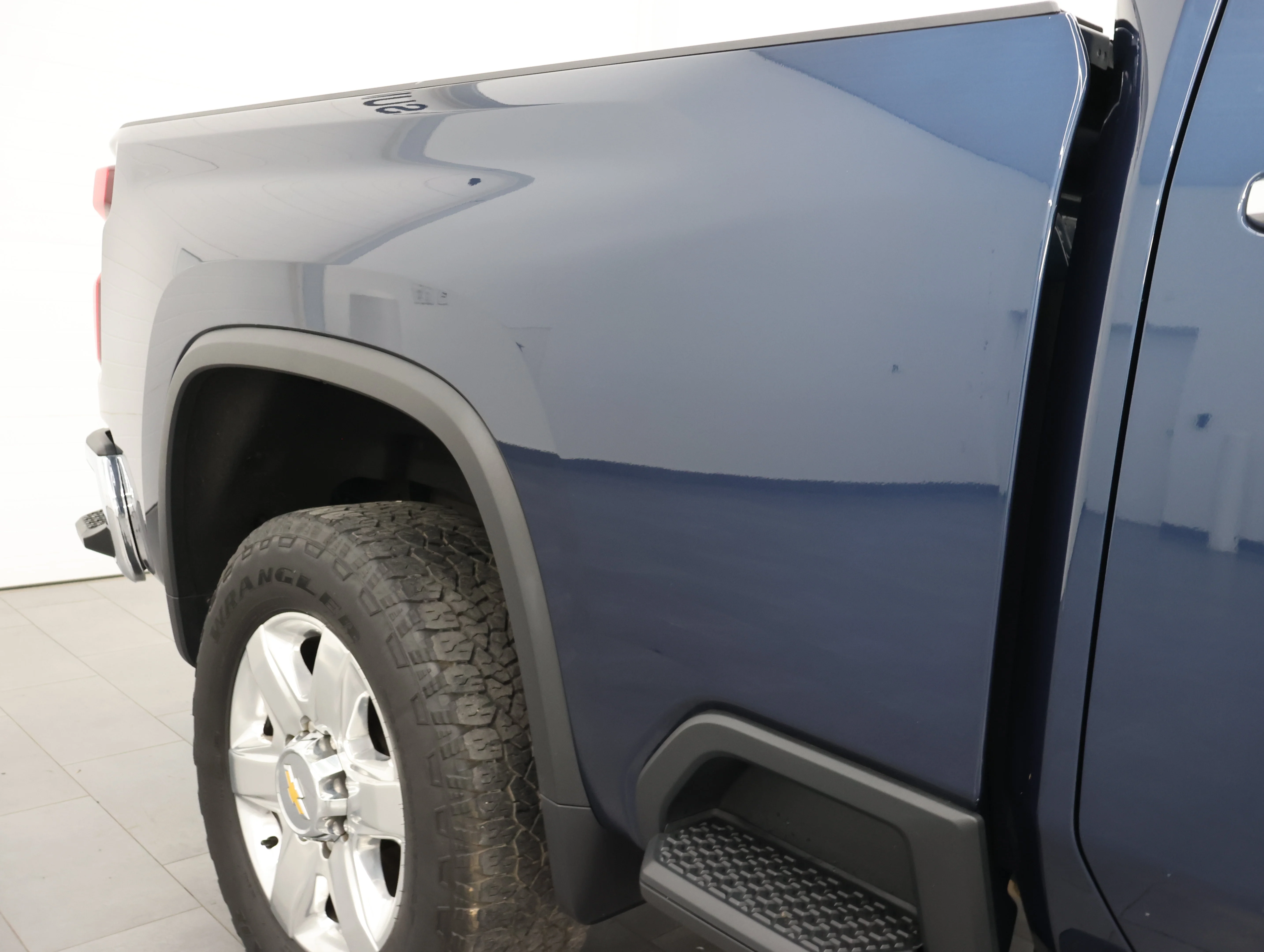 Used 2023 Northsky Blue Metallic Chevrolet LTZ image 28