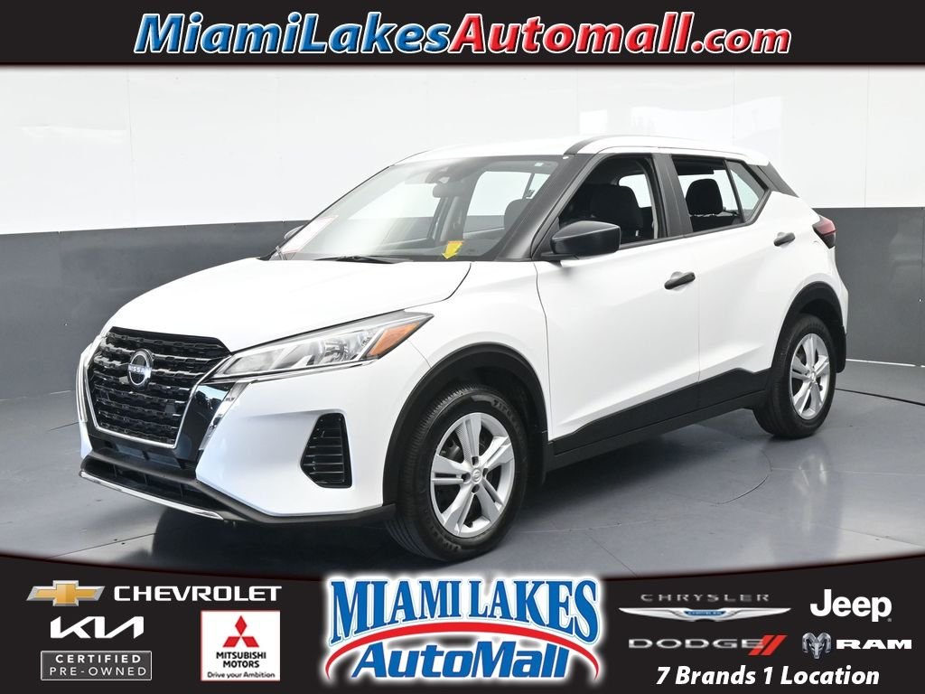 2025 Nissan KICKS PLAY Base