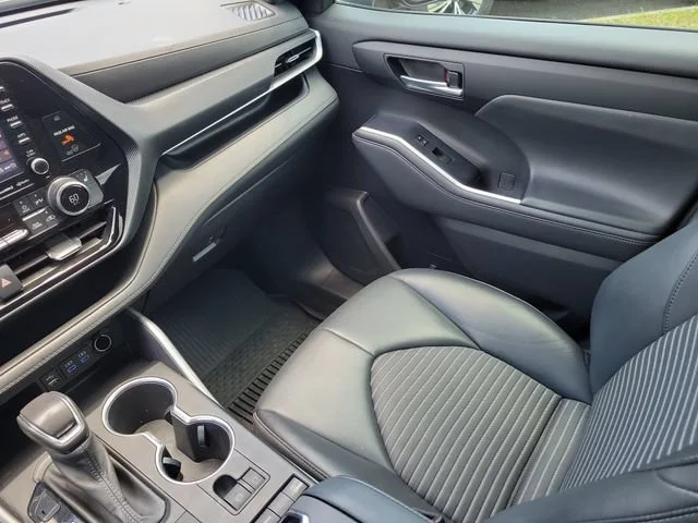 2022 Toyota Highlander XSE - Photo 8