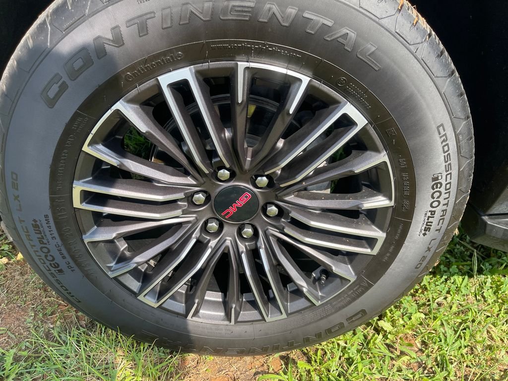 Used 2026 Black GMC Elevation image 10
