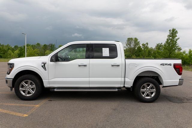 Used 2024 Oxford White Ford XLT image 9