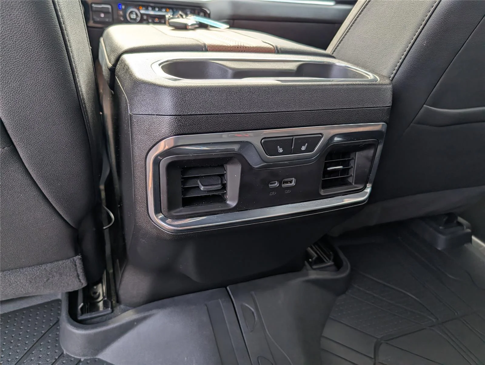Used 2025 Sterling Gray Metallic Chevrolet High Country image 33