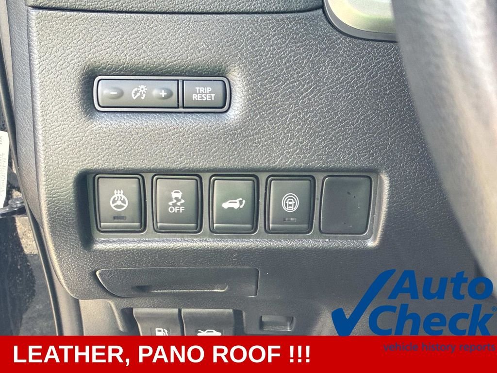 Used 2020 Black Nissan SL image 28