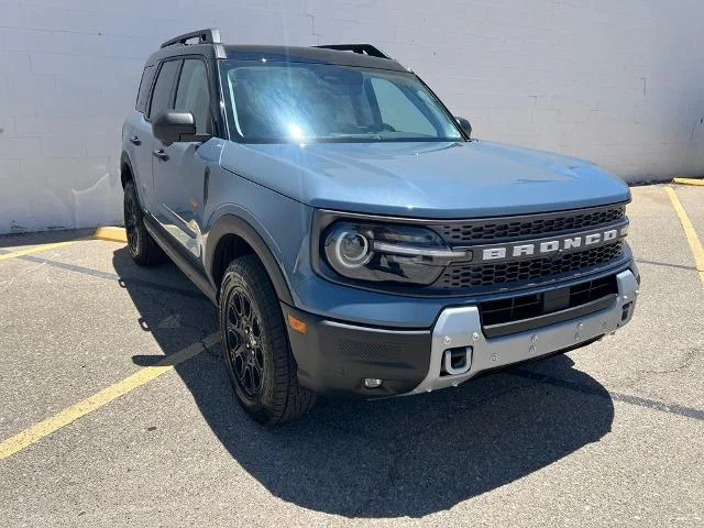 New 2026 Azure Gray Metallic Tri-Coat Ford Badlands® image 39