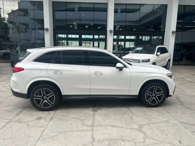Used 2023 White Mercedes-Benz GLC 300 image 3