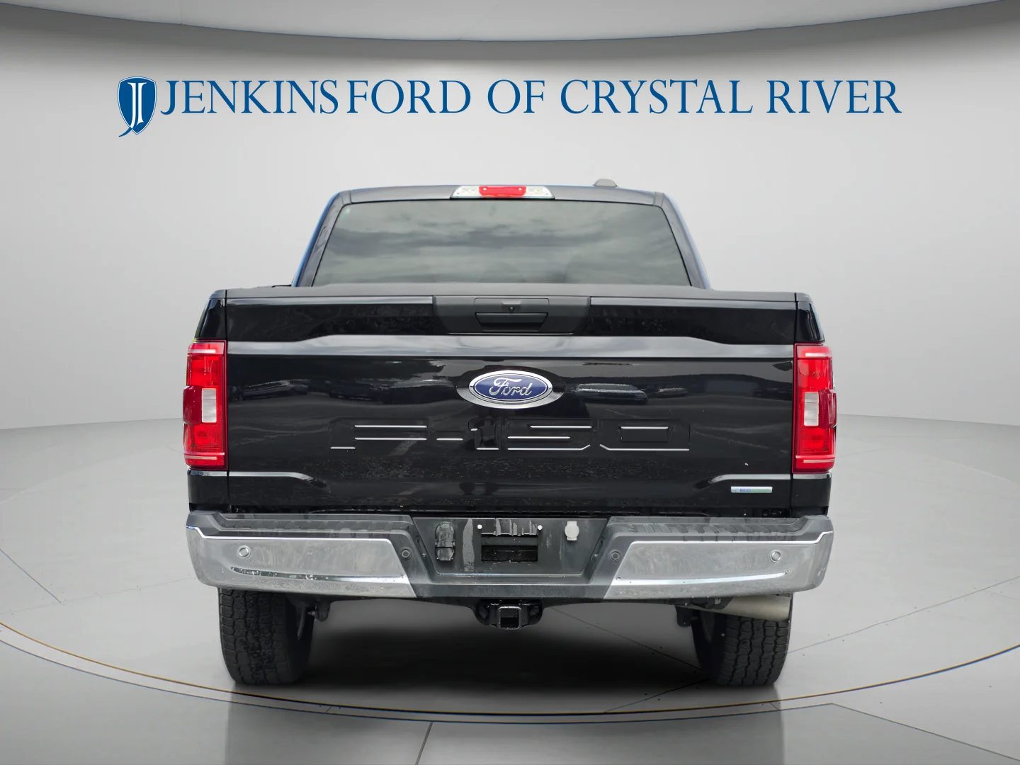 Used 2023 Agate Black Metallic Ford XLT image 6