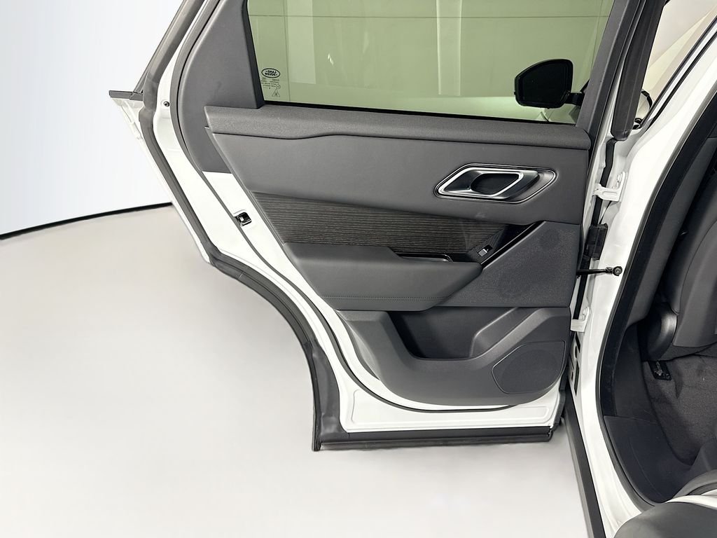 Used 2026 Fuji White Land Rover S image 26
