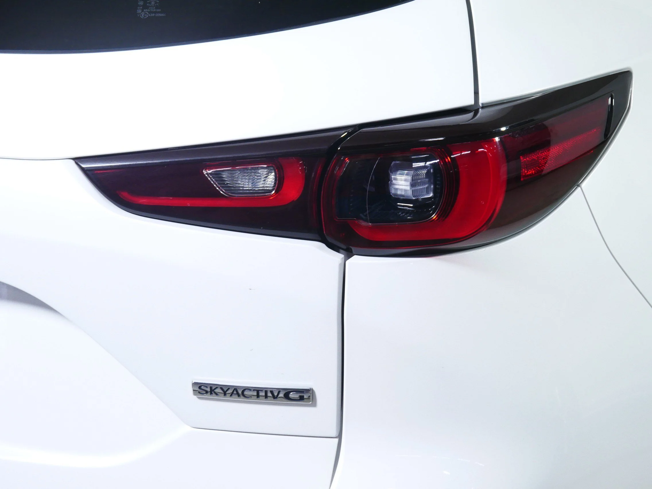 Used 2025 Rhodium White Metallic Mazda 2.5 S Preferred Package image 17
