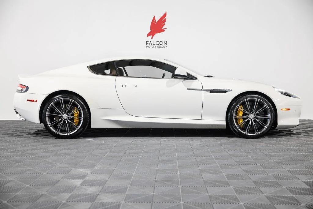 2015 Aston Martin DB9 Coupe Touchtronic's photo