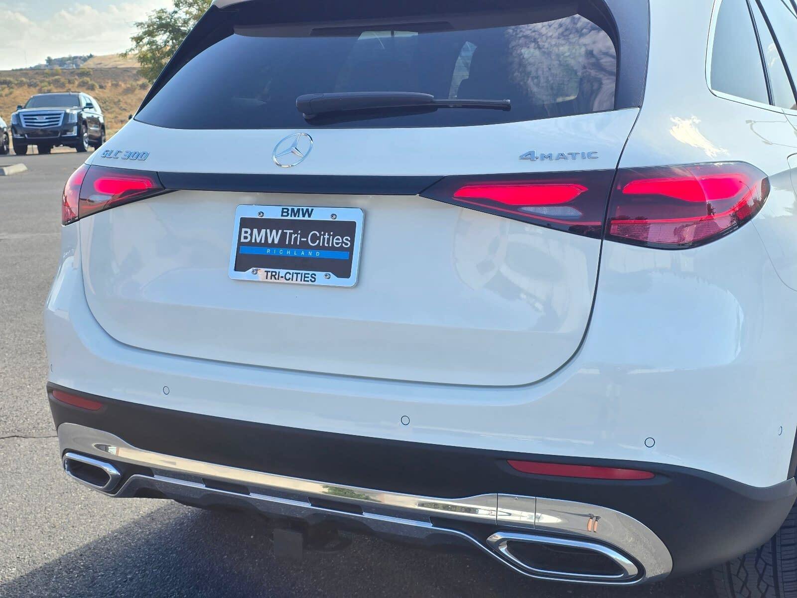 Used 2025 Polar White Mercedes-Benz GLC 300 image 13