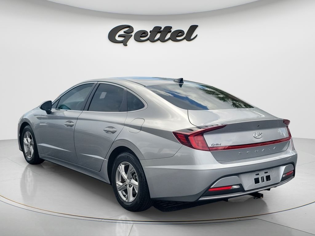 Certified Used 2022 Silver Hyundai SE image 7