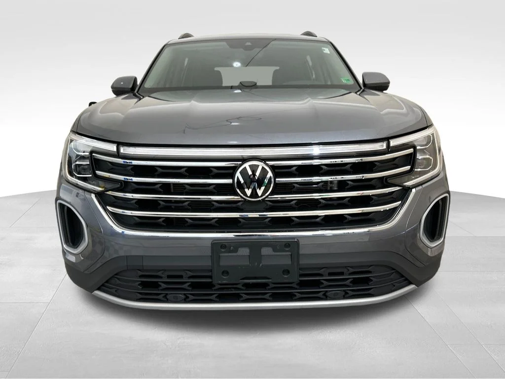 Used 2024 Gray Volkswagen 2.0T SE image 8