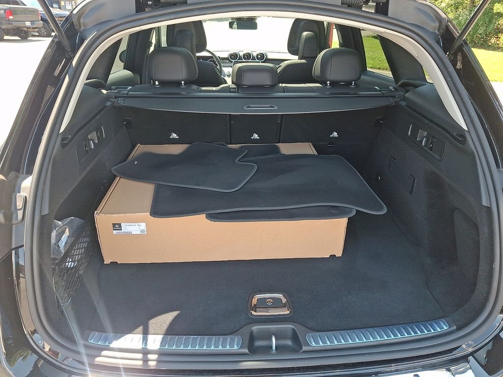 Certified Used 2026 Black Mercedes-Benz GLC 300 image 28
