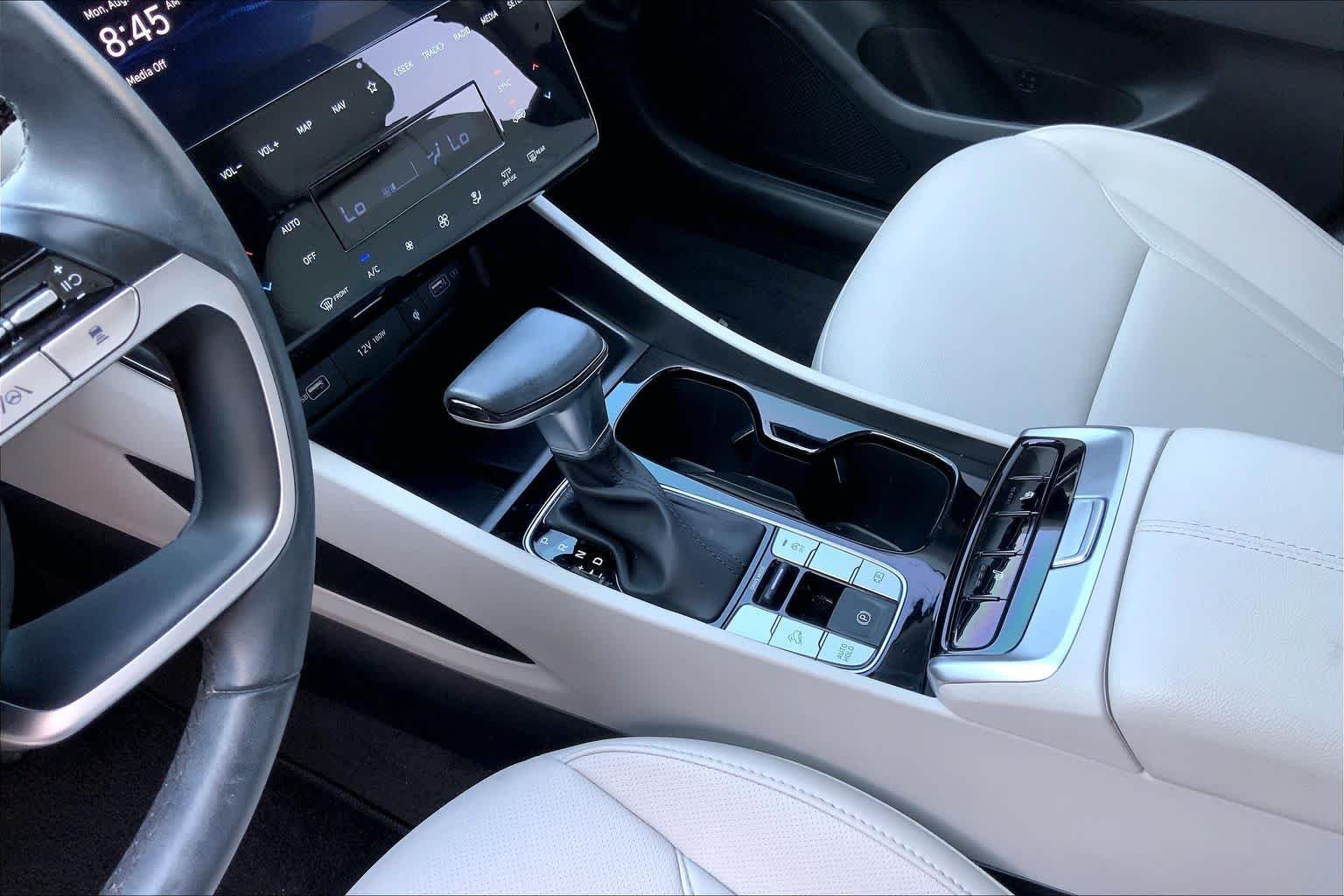 Used 2024 Hampton Gray Hyundai SEL image 17