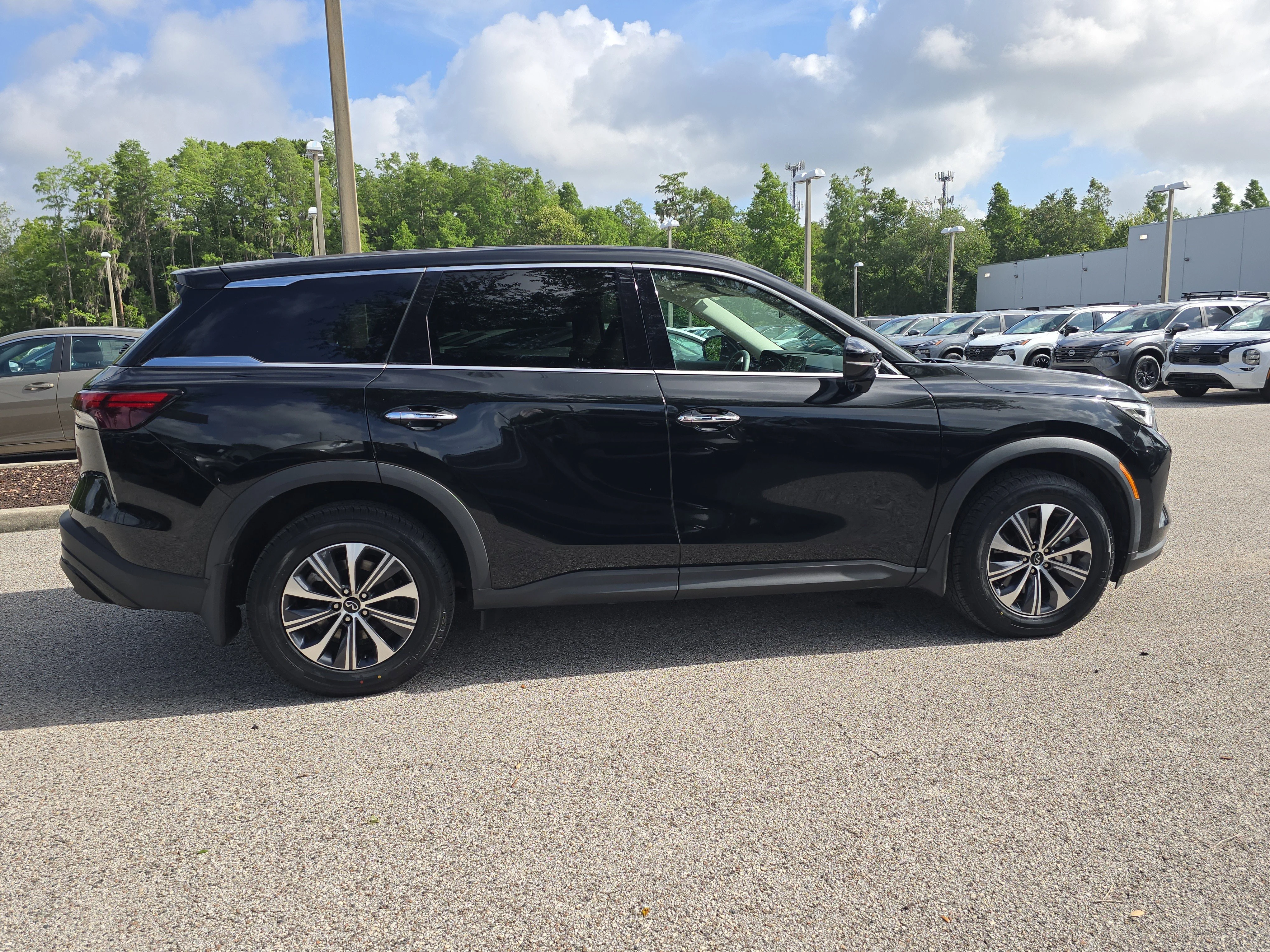 Used 2023 Mineral Black INFINITI PURE image 9