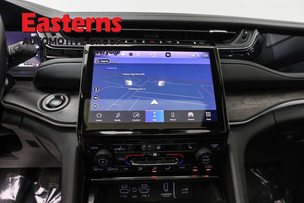Used 2022 Silver Jeep 4xe image 12