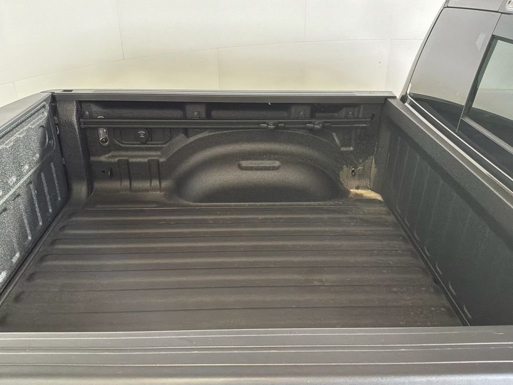 New 2026 Granite Crystal Metallic Clearcoat RAM Warlock image 19
