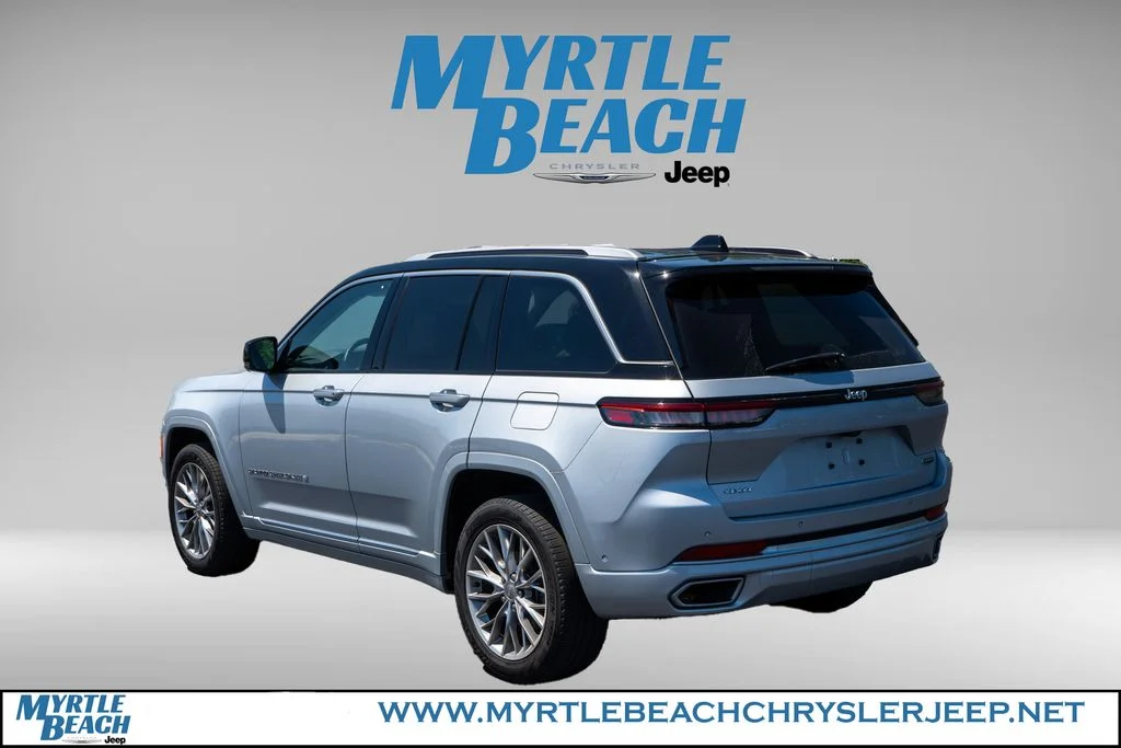Certified Used 2022 Silver Jeep Summit image 4