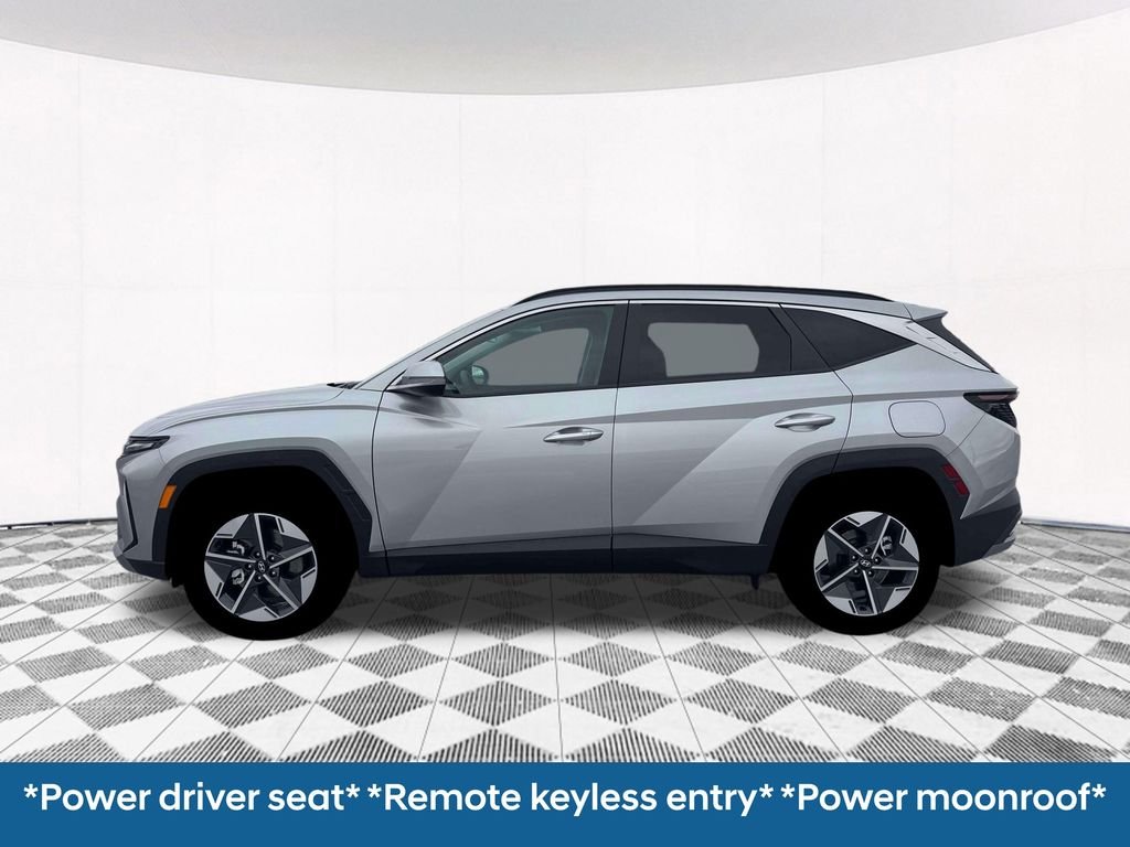 New 2026 Silver Hyundai SEL Premium image 4