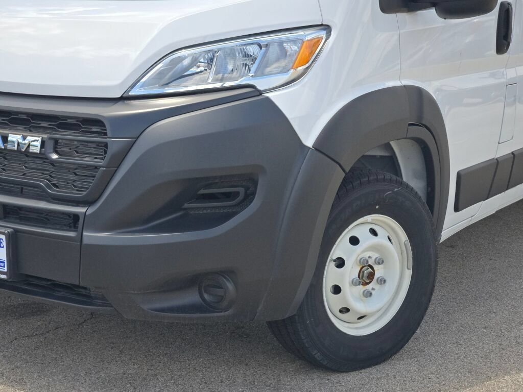 Used 2023 White Ram High Roof image 3