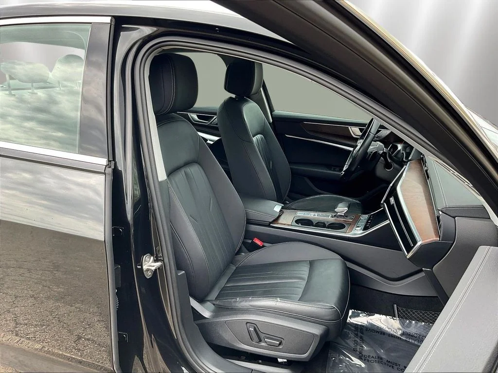 Used 2020 Brilliant Black Audi  image 29