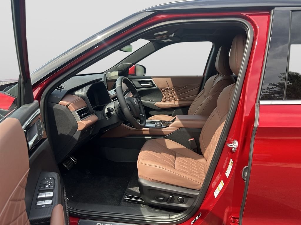 New 2026 RED DIAMOND/BLK Mitsubishi SEL image 12