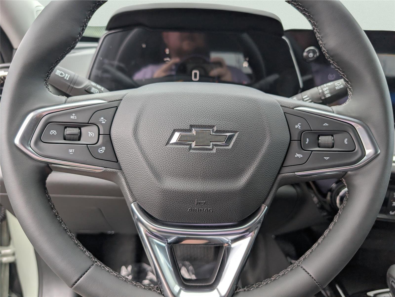 New 2026 Cacti Green Chevrolet ACTIV image 17