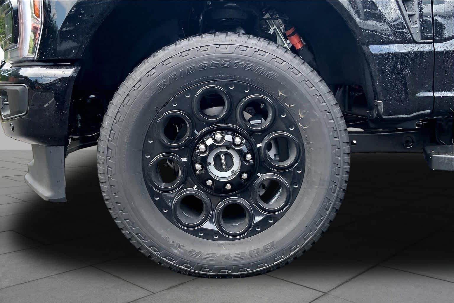 New 2026 Agate Black Metallic Ford F-350® Lariat® image 12