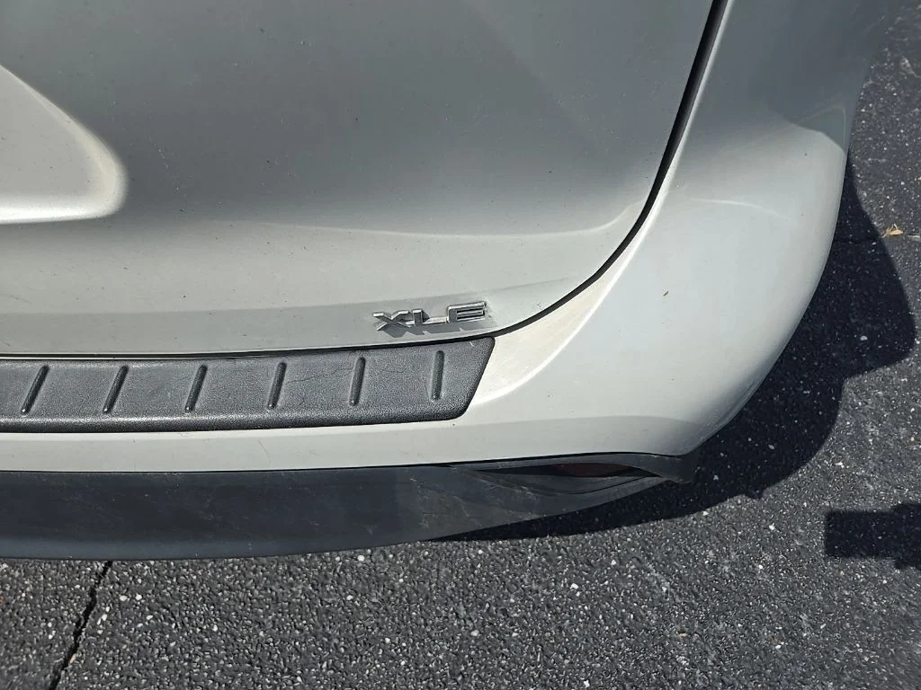Used 2022 Beige Toyota XLE image 6