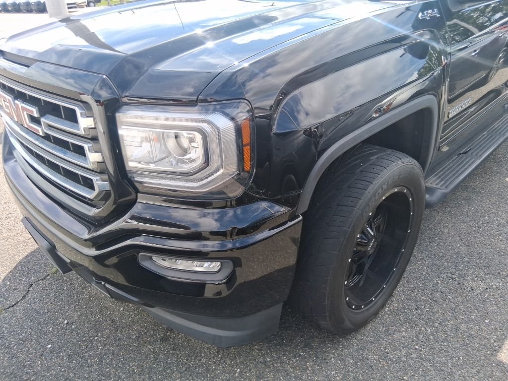 Used 2019 Black GMC Base image 3