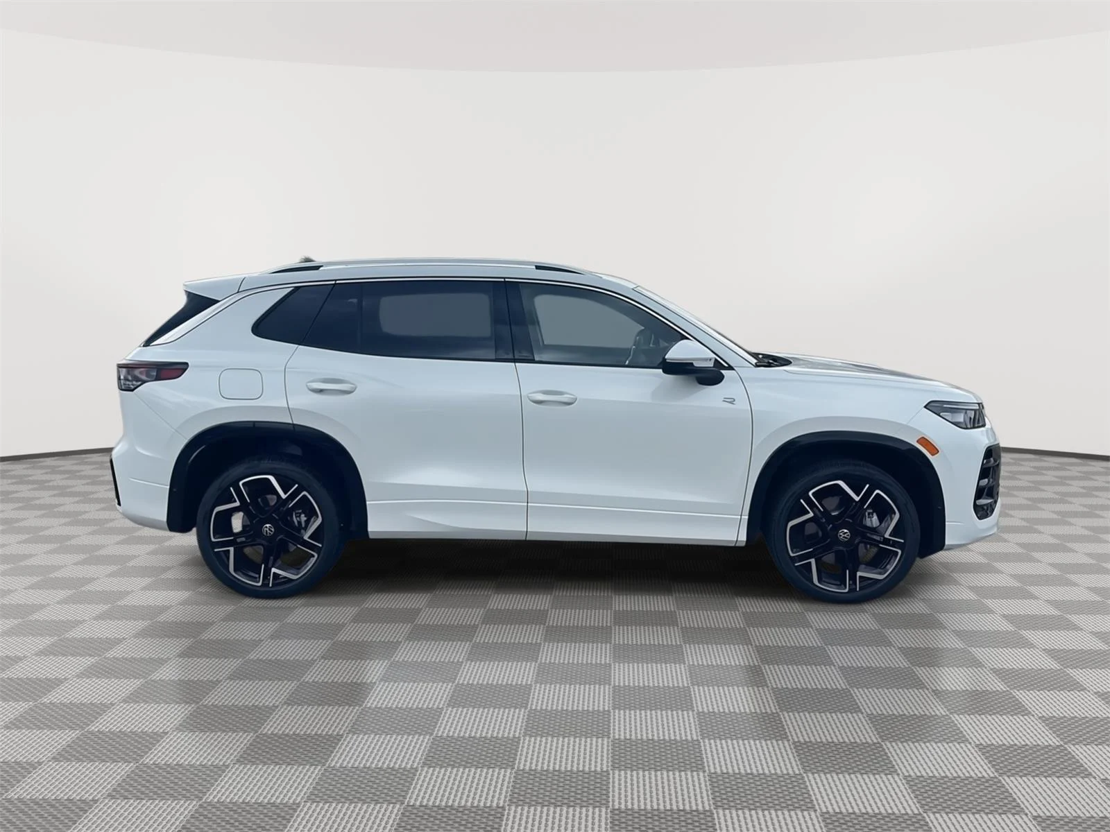 New 2026 Opal White Pearl Volkswagen SEL R-Line Turbo image 4