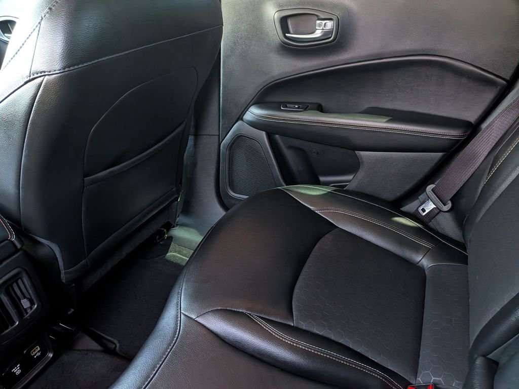 Used 2019 Black Jeep Latitude image 34
