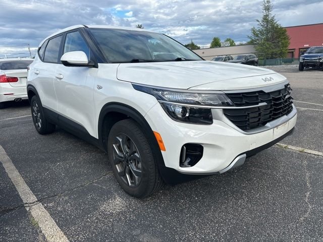 2024 Kia Seltos 2.0 LX AWD's photo