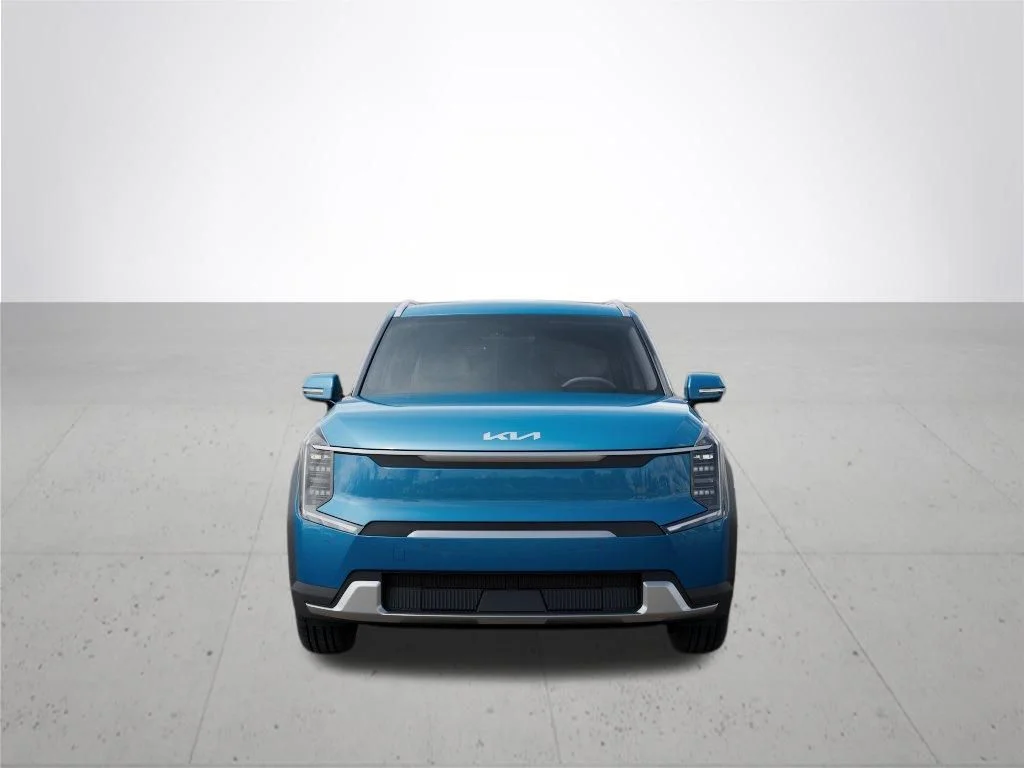 New 2026 Blue Kia Wind image 2
