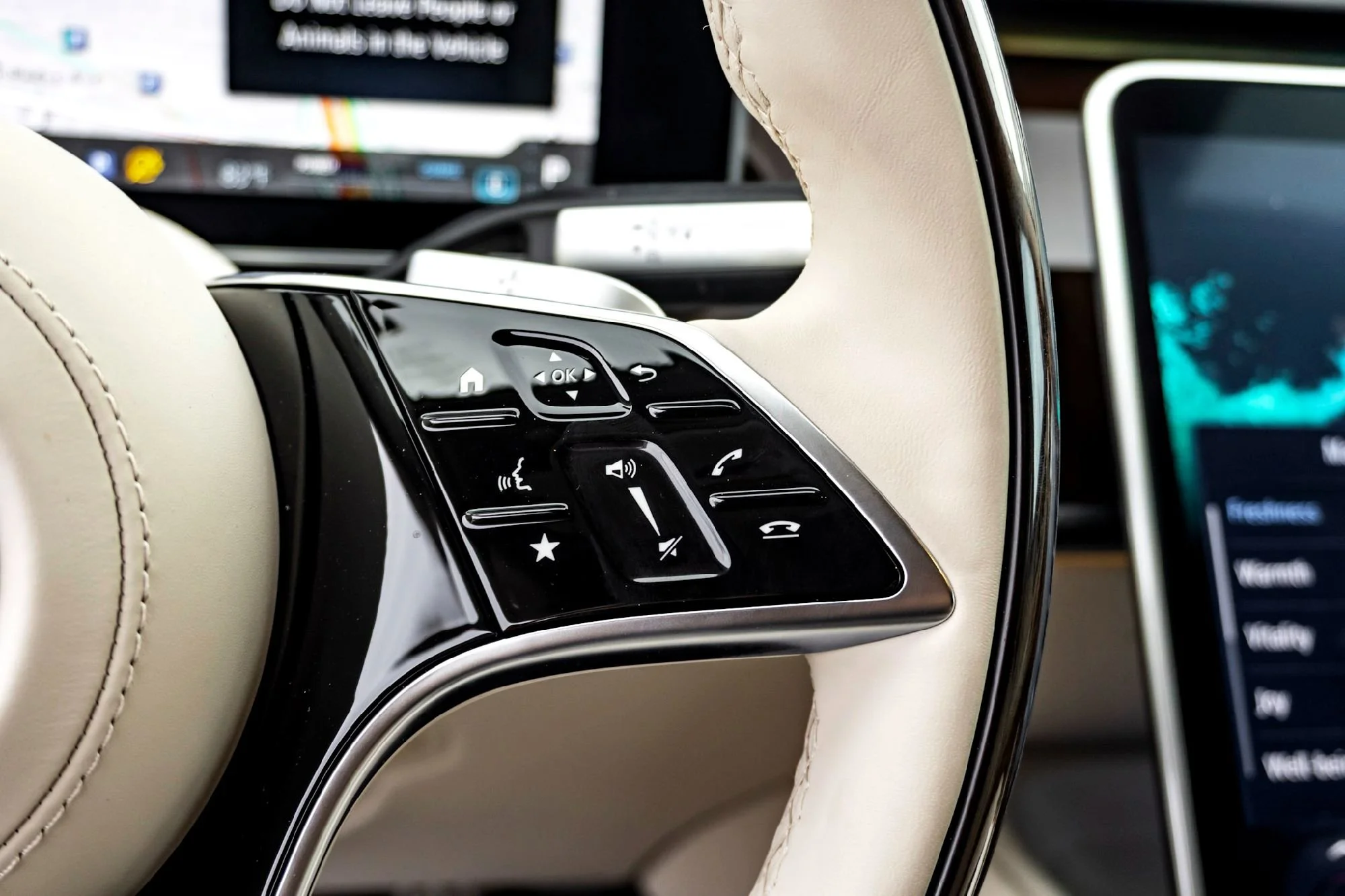 New 2026 White Mercedes-Benz S 580 image 14